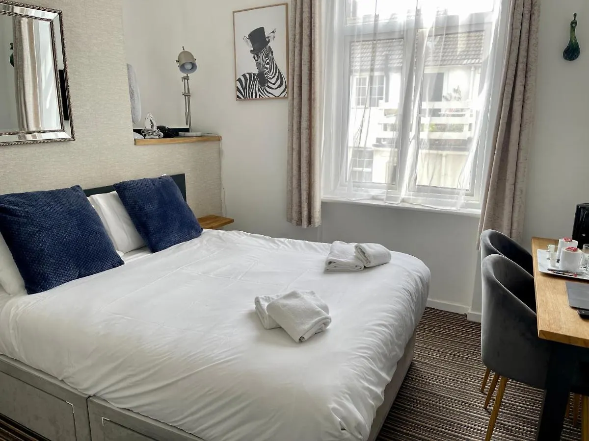 Brighton Black Hotel Kemptown 3*,