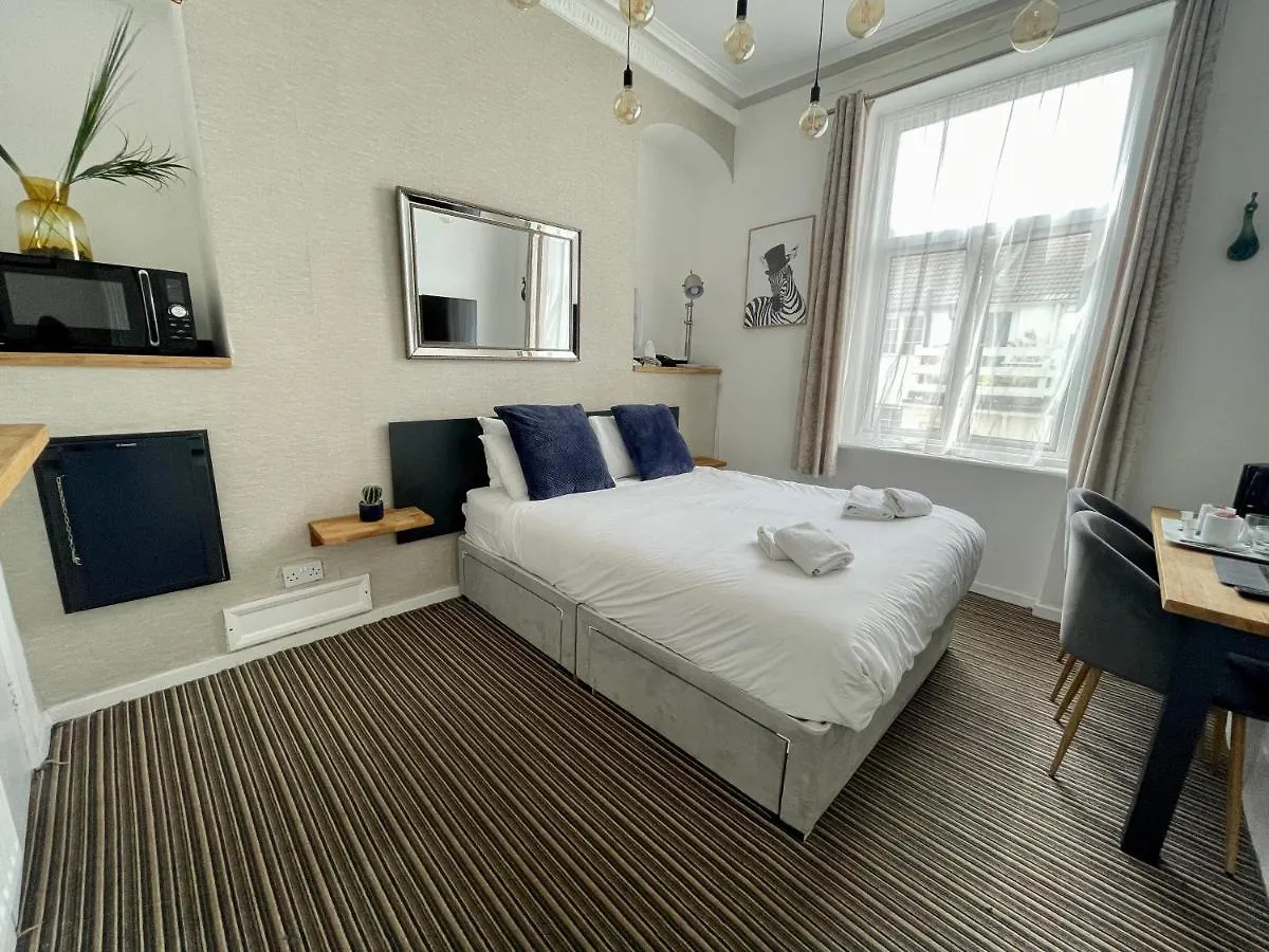 Brighton Black Hotel Kemptown 3*,